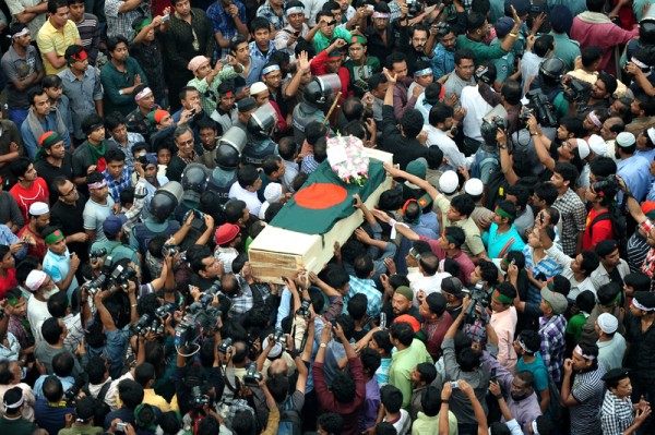 Thousands of people take part in the namaz-e-janaza of blogger Ahmed Rajib Haidar at Shahbagh intersection in Dhaka. Image by Firoz Ahmed. Copyright Demotix (16/2/2012)